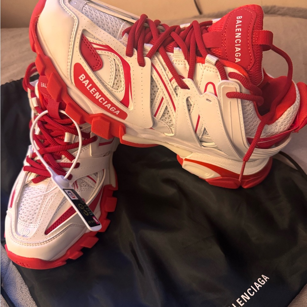Balenciaga Dynamic Red and White Trainers